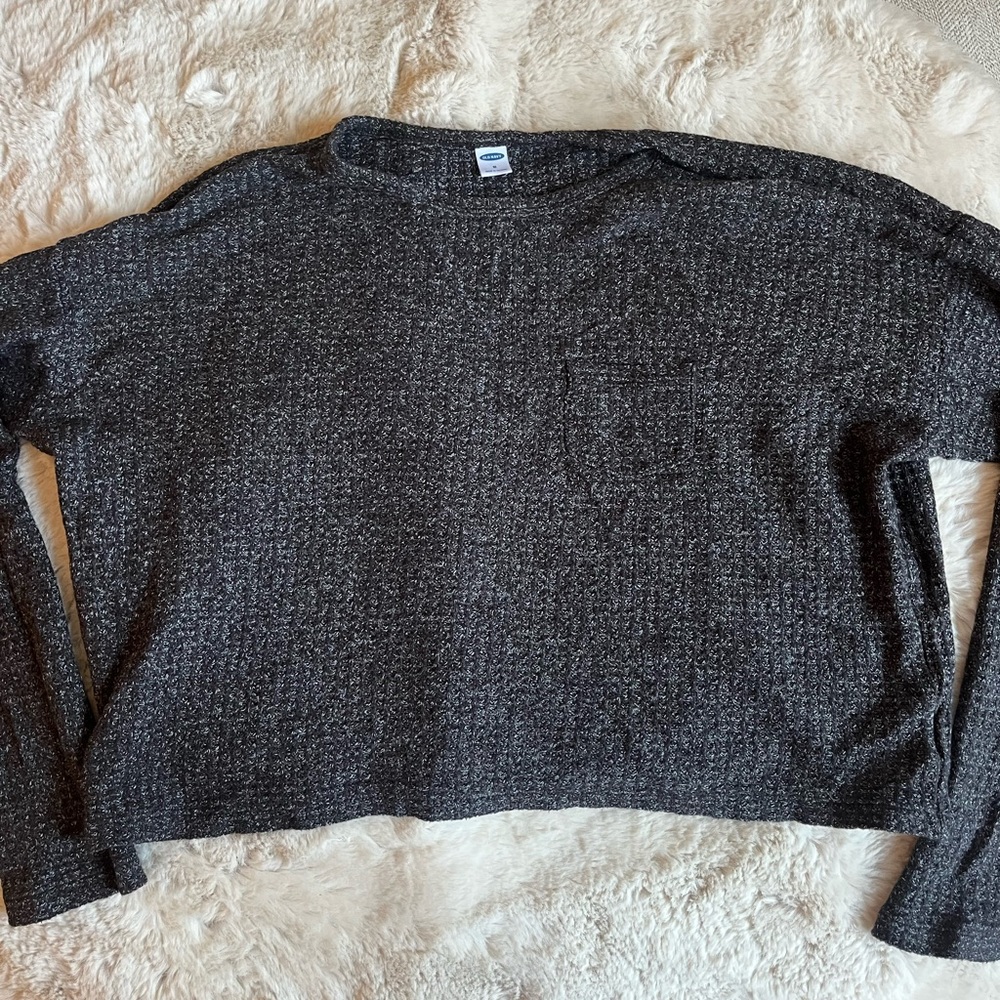Dark grey old navy crop top